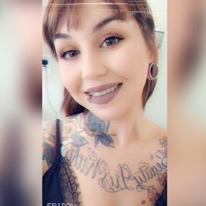 Meet your Posher, Alexis